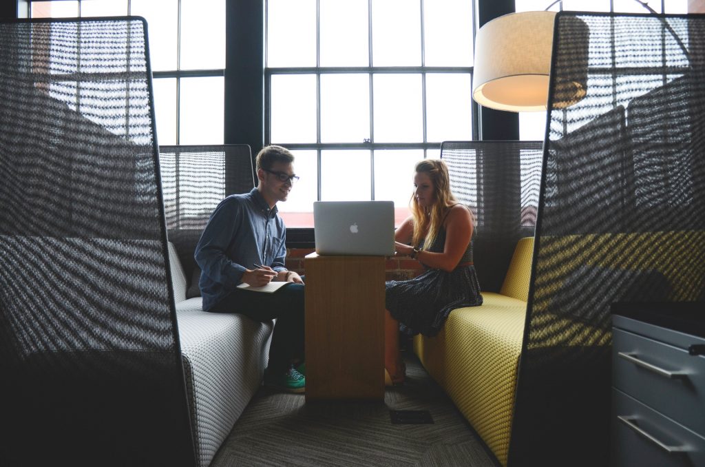 Colleagues joining a Skype for Business meeting on Office 365